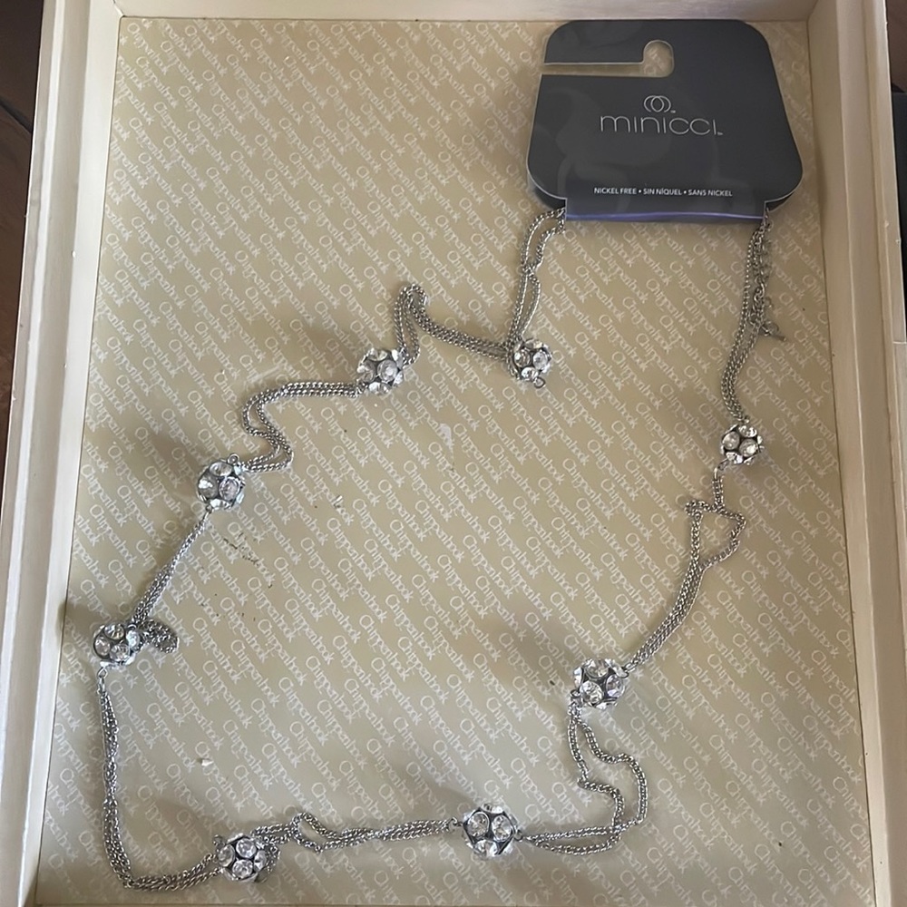 NWT Minicci Silver Tone and Crystal Necklace